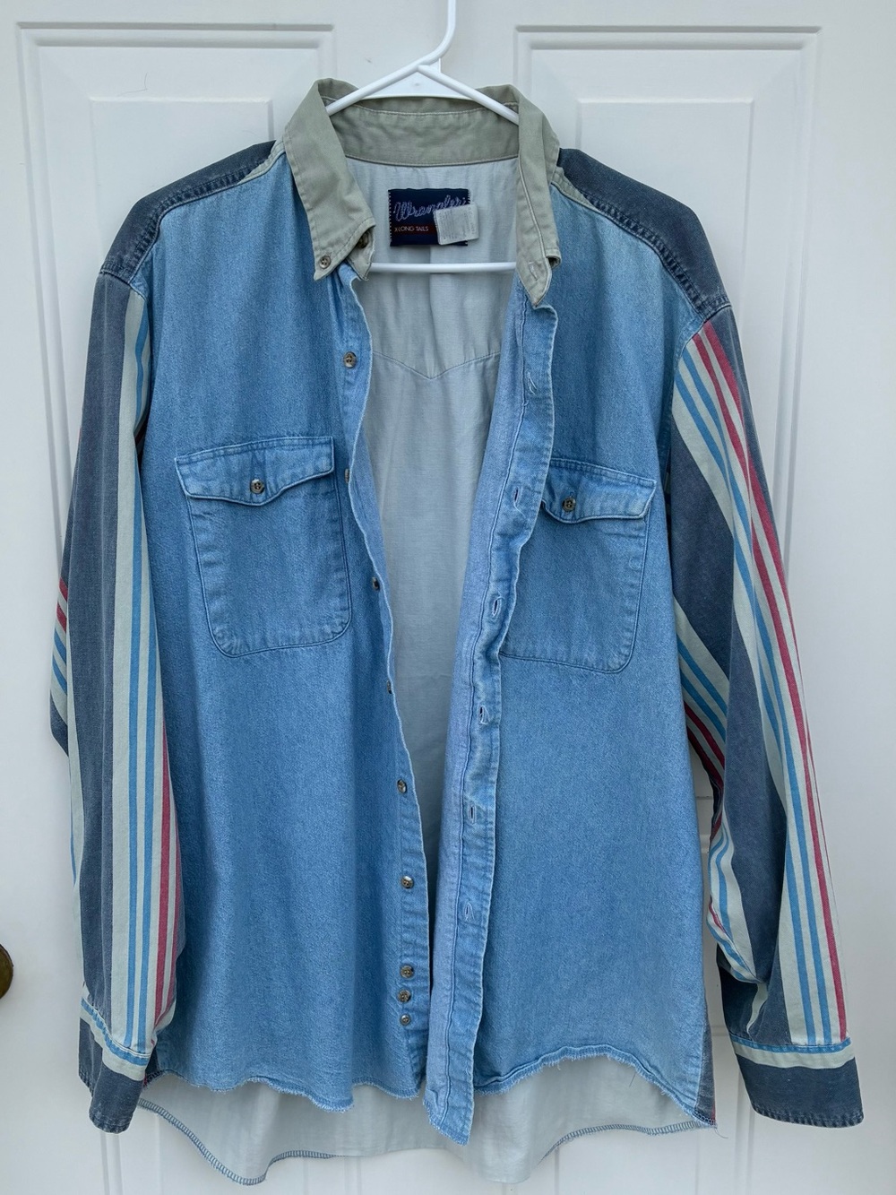 Vintage Wrangler 90s Men’s Brushhopper Denim Button-Up with Striped Sleeves XL